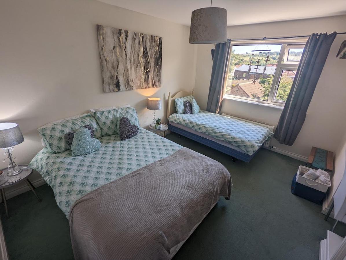 Fieldside View Sleeps 7 Village Near Whitby Sleights Buitenkant foto